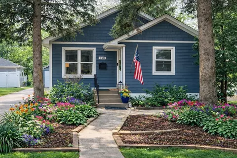 490 Carleton Ave, Glen Ellyn, IL 60137