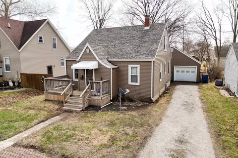 126 W Lowell Ave, Pontiac, IL 61764