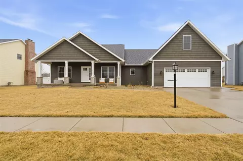 404 Victoria Dr, Washington, IL 61571