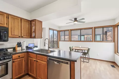 Kitchen - 43 Creekside Cir, Elgin, IL 60123 photo 2 of 2