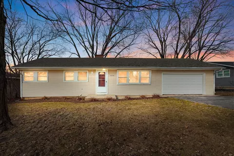 3708 Anne St, Mchenry, IL 60050