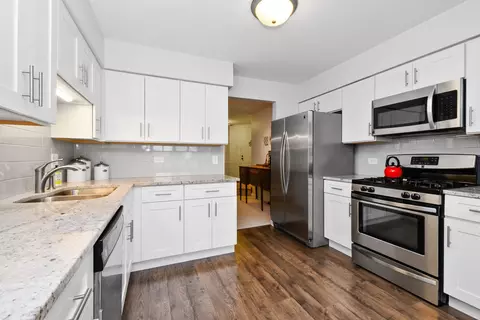 Kitchen - 12912 Mill Dr E #E2, Palos Park, IL 60464 photo 1 of 5