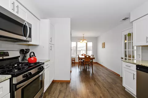Kitchen - 12912 Mill Dr E #E2, Palos Park, IL 60464 photo 5 of 5