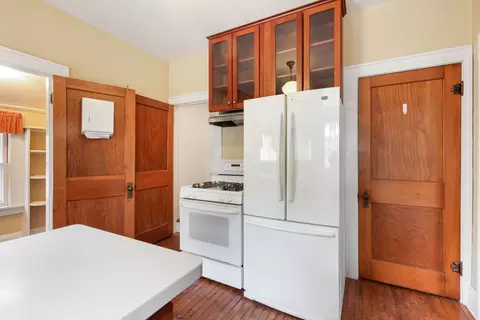 Kitchen - 23780 N Hess Dr, Cary, IL 60013 photo 3 of 4