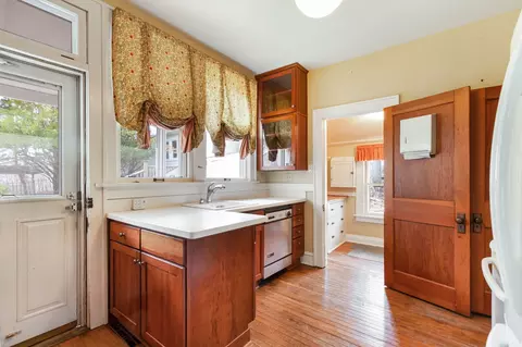 Kitchen - 23780 N Hess Dr, Cary, IL 60013 photo 2 of 4