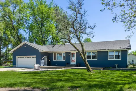 6395 Pine Bluff Rd, Morris, IL 60450