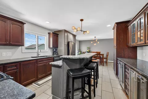 Kitchen - 6395 Pine Bluff Rd, Morris, IL 60450 photo 7 of 9