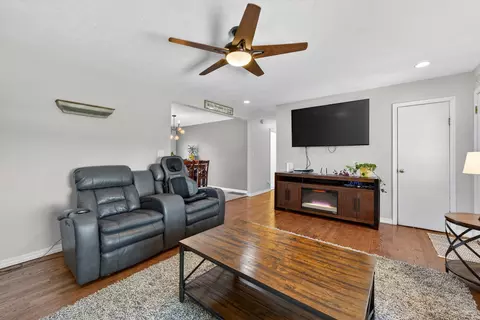 Living - 6395 Pine Bluff Rd, Morris, IL 60450 photo 1 of 3