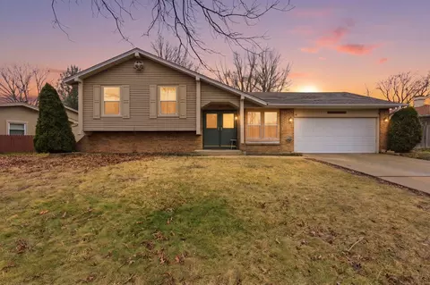 Exterior - 1348 Sheffield Dr, Elgin, IL 60123 photo 2 of 3