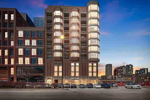720 W Randolph St #905, Chicago, IL 60661
