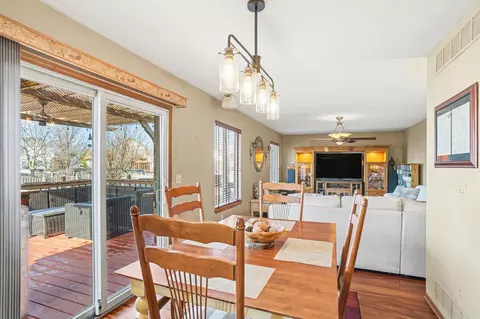 Dining - 21020 W Ardmore Cir, Plainfield, IL 60544 photo 4 of 4