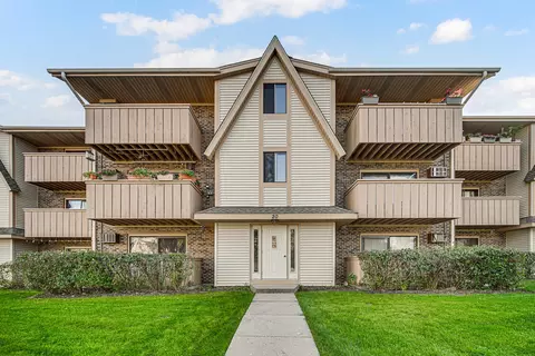 20 Echo Ct #3, Vernon Hills, IL 60061
