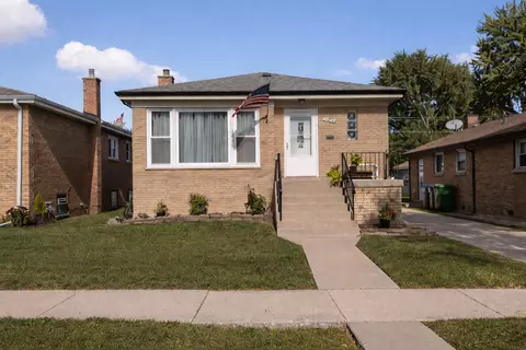 2854 W 99th St, Evergreen Park, IL 60805
