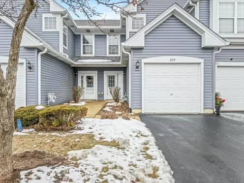 209 Huntington Ct, Oswego, IL 60543