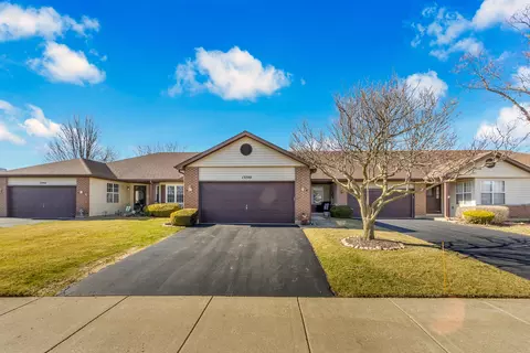 13740 S Magnolia Dr, Plainfield, IL 60544