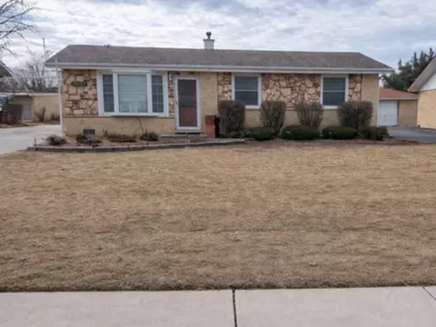 13212 W Playfield Dr, Crestwood, IL 60418
