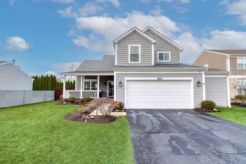 2953 Deerpath Ct, Carpentersville, IL 60110
