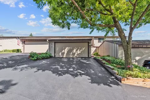 1104 Florimond Dr #1104, Elgin, IL 60123