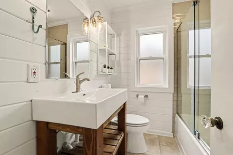 Bath - 119 S Williston St, Wheaton, IL 60187 photo 1 of 2