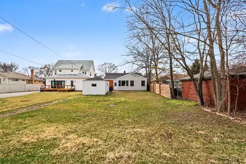 Exterior - 119 S Williston St, Wheaton, IL 60187 photo 4 of 4