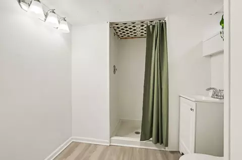 Bath - 119 S Williston St, Wheaton, IL 60187 photo 2 of 2