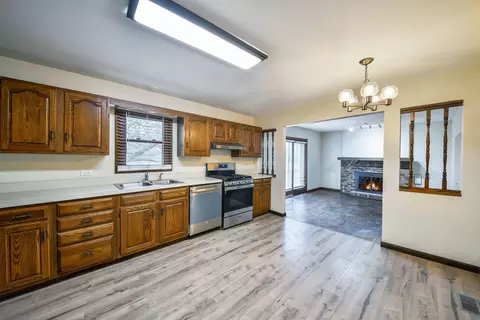 Kitchen - 920 Zenner Ave, Aurora, IL 60505 photo 2 of 2