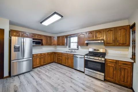 Kitchen - 920 Zenner Ave, Aurora, IL 60505 photo 1 of 2