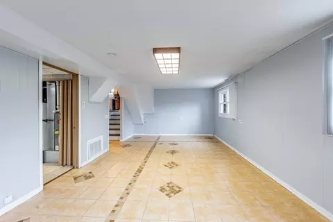 Living - 3618 148th St, Midlothian, IL 60445 photo 3 of 4