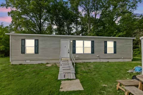 20100 Diamond Springs Rd, Shattuc, IL 62231