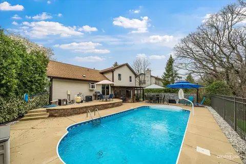 Exterior - 313 Bayberry Dr, Algonquin, IL 60102 photo 9 of 13
