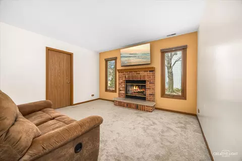 Living - 313 Bayberry Dr, Algonquin, IL 60102 photo 6 of 6