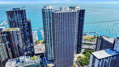195 N Harbor Dr #5502, Chicago, IL 60601