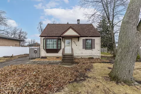6212 W 92nd Pl, Oak Lawn, IL 60453