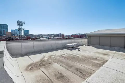 Exterior - Undisclosed, Chicago, IL 60607 photo 3 of 4