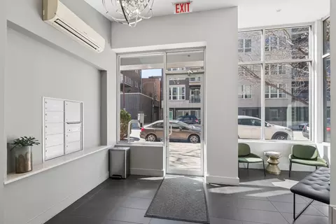 Entry Way - Undisclosed, Chicago, IL 60607 photo 3 of 3
