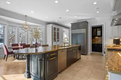 Kitchen - 697 Bluff Rd, Lake Bluff, IL 60044 photo 1 of 3