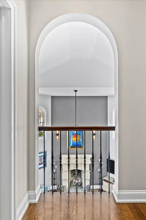 Entry Way - 697 Bluff Rd, Lake Bluff, IL 60044 photo 5 of 5