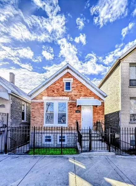 2828 S Emerald Ave, Chicago, IL 60616