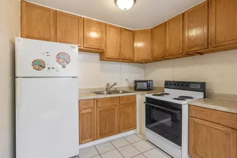 Kitchen - 2508 Algonquin Rd #16, Rolling Meadows, IL 60008 photo 1 of 1