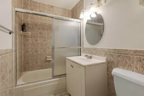 Bath - 2508 Algonquin Rd #16, Rolling Meadows, IL 60008 photo 1 of 1