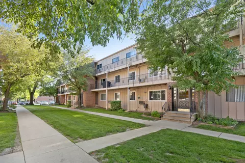 2508 Algonquin Rd #16, Rolling Meadows, IL 60008