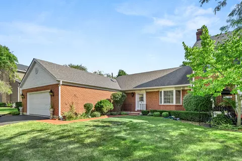 7 Douglas Dr, Sugar Grove, IL 60554