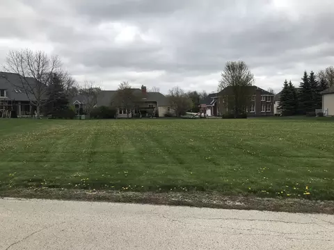 6165 Stansbury Ln, Lakewood, IL 60014