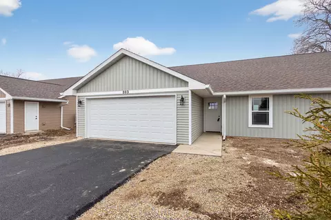 305 W South St #305, Durand, IL 61024