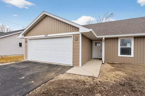 307 W South St #307, Durand, IL 61024