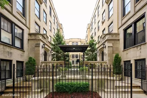3604 N Pine Grove Ave #2H, Chicago, IL 60613