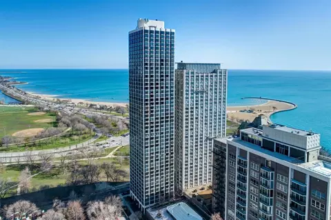 1555 N Astor St #21W, Chicago, IL 60610