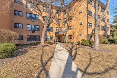 444 Washington Blvd #303, Oak Park, IL 60302