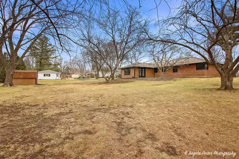 Exterior - 3915 Dolores Dr, Johnsburg, IL 60051 photo 5 of 7