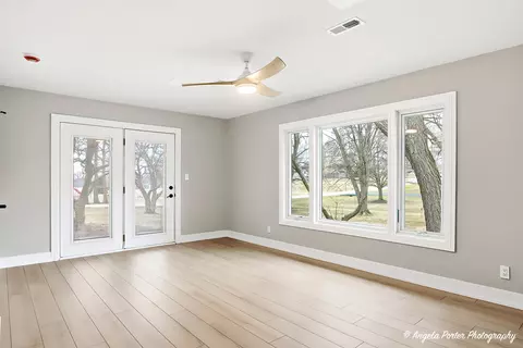 Living - 3915 Dolores Dr, Johnsburg, IL 60051 photo 6 of 7